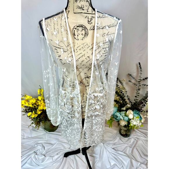 Le Rose Maya Lace Mid Thigh Open Front Robe White S/M - Picture 8 of 16